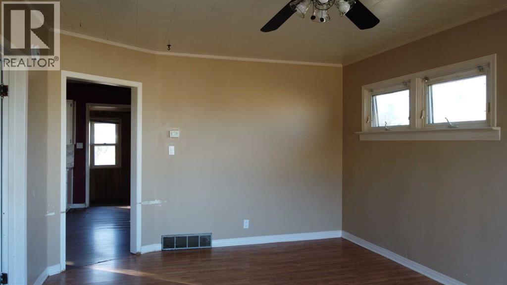 125 Centre Street, Torrington, Alberta  T0M 2B0 - Photo 9 - A2263941