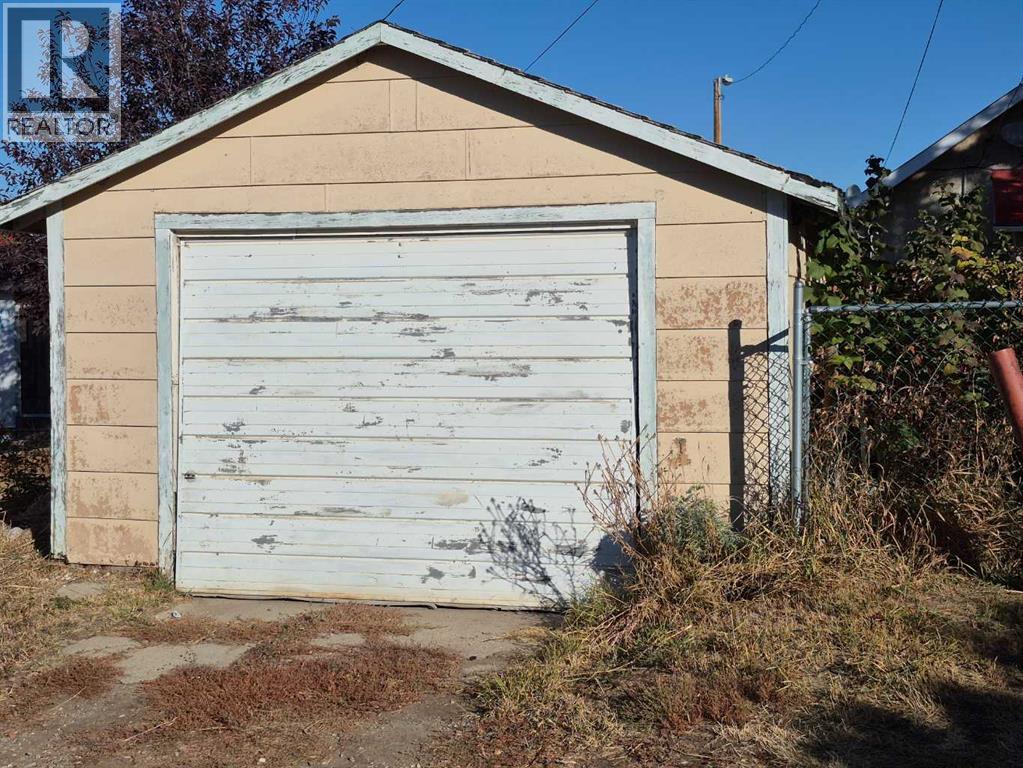 125 Centre Street, Torrington, Alberta  T0M 2B0 - Photo 6 - A2263941