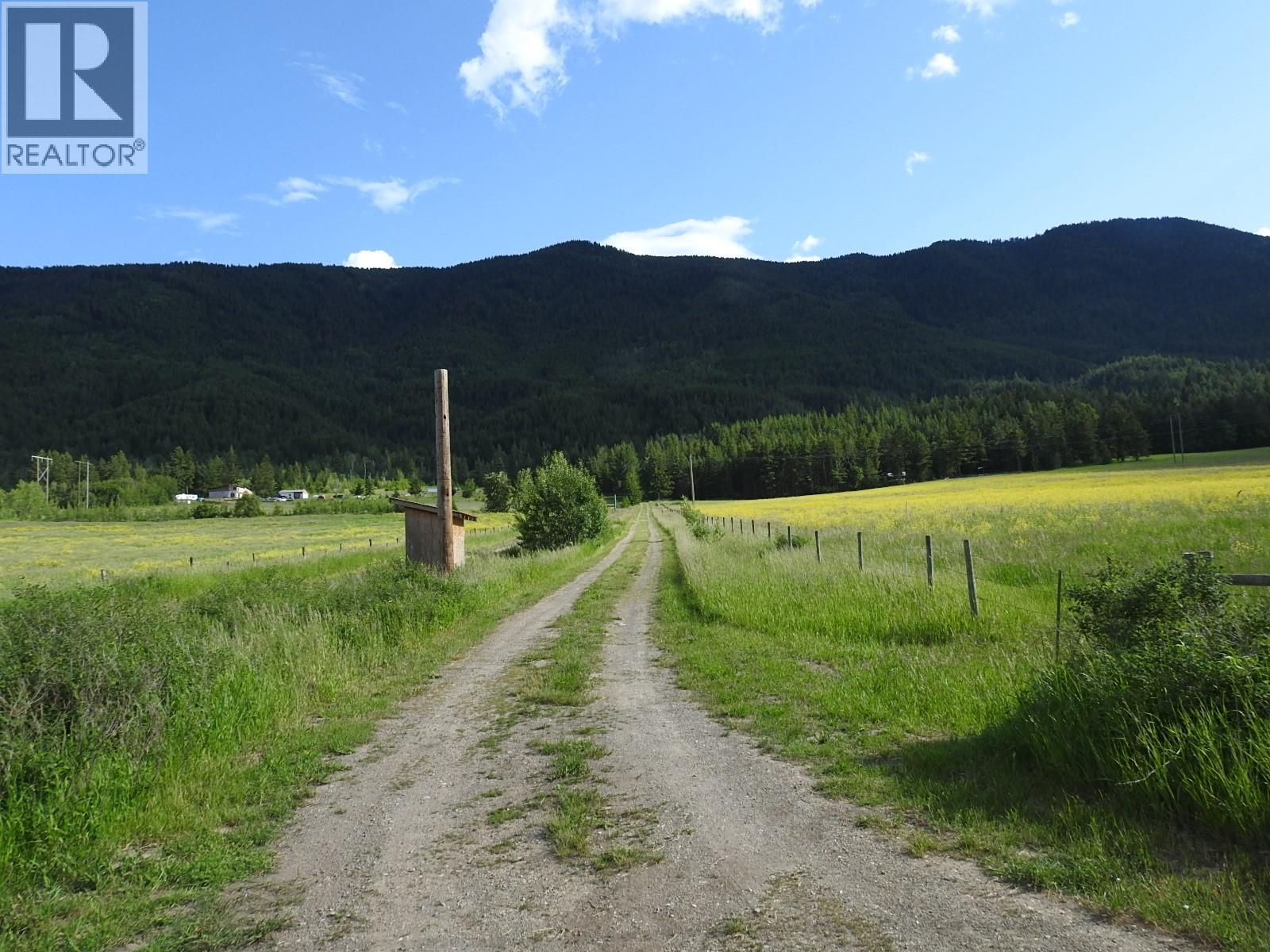 4345 Colebank Road, Falkland, British Columbia  V0E 1W1 - Photo 2 - 10352475
