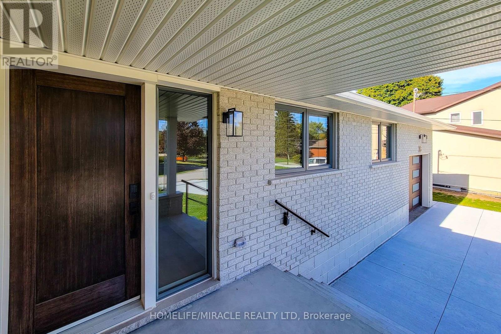 26 George Street, Grimsby, Ontario  L3M 3Y6 - Photo 7 - X12458728