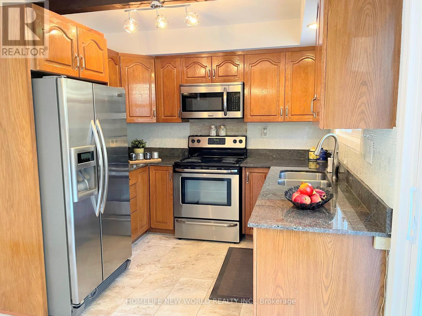 58 Marathon Crescent, Toronto, Ontario  M2R 2L7 - Photo 11 - C12458731