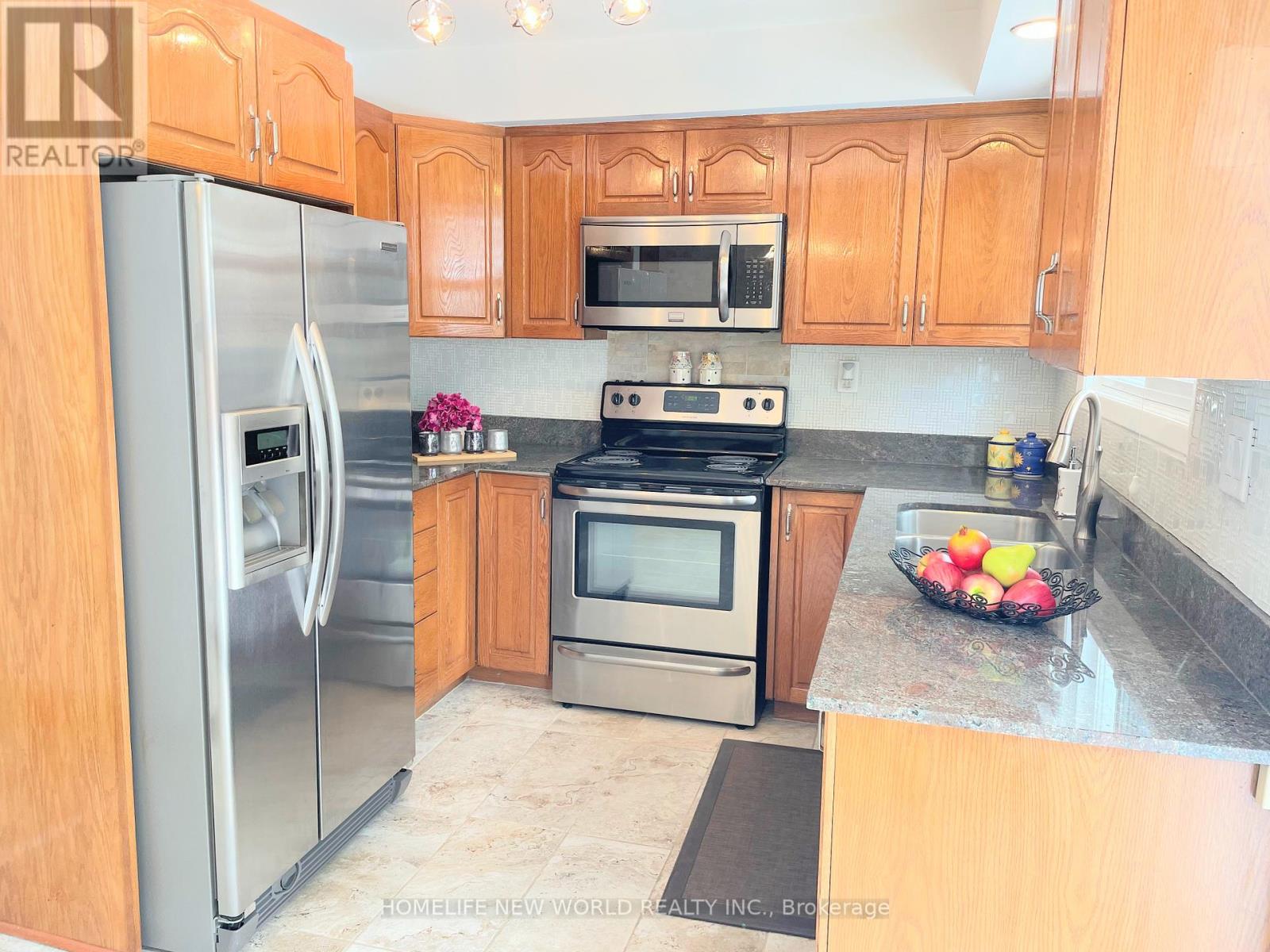 58 Marathon Crescent, Toronto, Ontario  M2R 2L7 - Photo 9 - C12458731