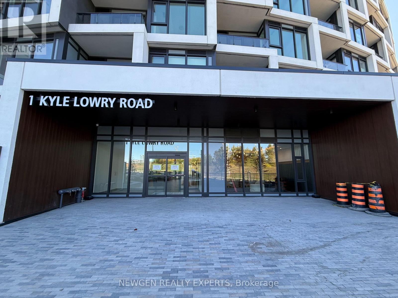 214 - 1 Kyle Lowry Road, Toronto, Ontario  M3C 0S6 - Photo 2 - C12458732