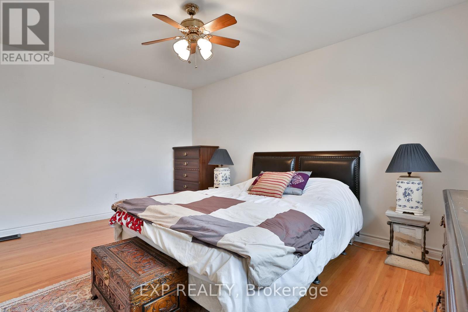 165 Carlson Drive, Newmarket, Ontario  L3Y 3H2 - Photo 10 - N12458730