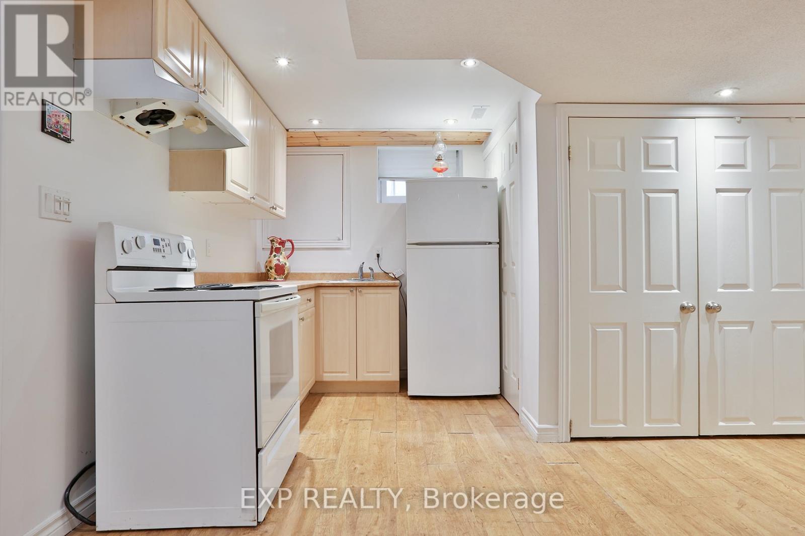 165 Carlson Drive, Newmarket, Ontario  L3Y 3H2 - Photo 30 - N12458730