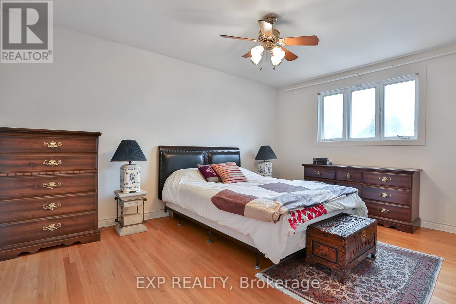 165 Carlson Drive, Newmarket, Ontario  L3Y 3H2 - Photo 9 - N12458730
