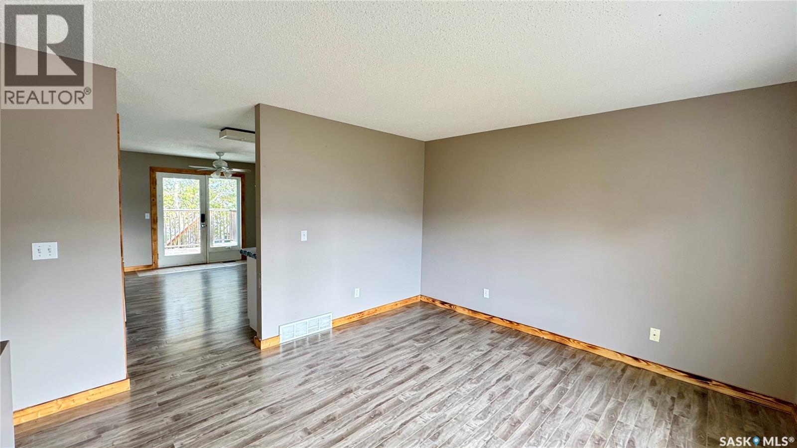 303 4th Street, Dundurn, Saskatchewan  S0K 1K0 - Photo 18 - SK019443