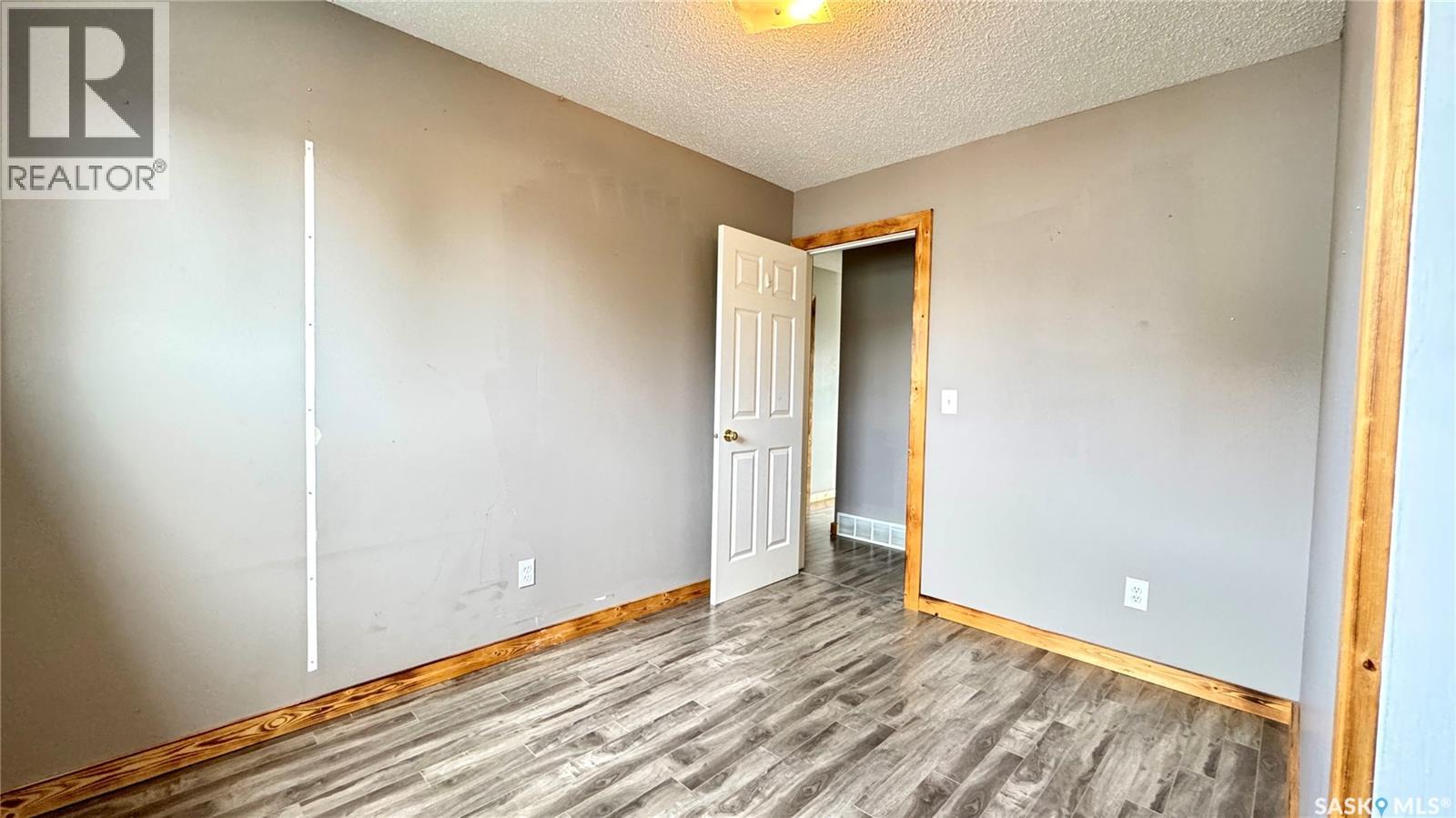 303 4th Street, Dundurn, Saskatchewan  S0K 1K0 - Photo 25 - SK019443