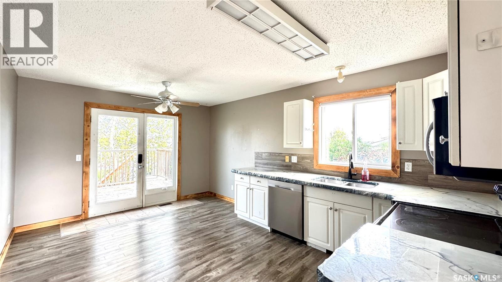 303 4th Street, Dundurn, Saskatchewan  S0K 1K0 - Photo 31 - SK019443