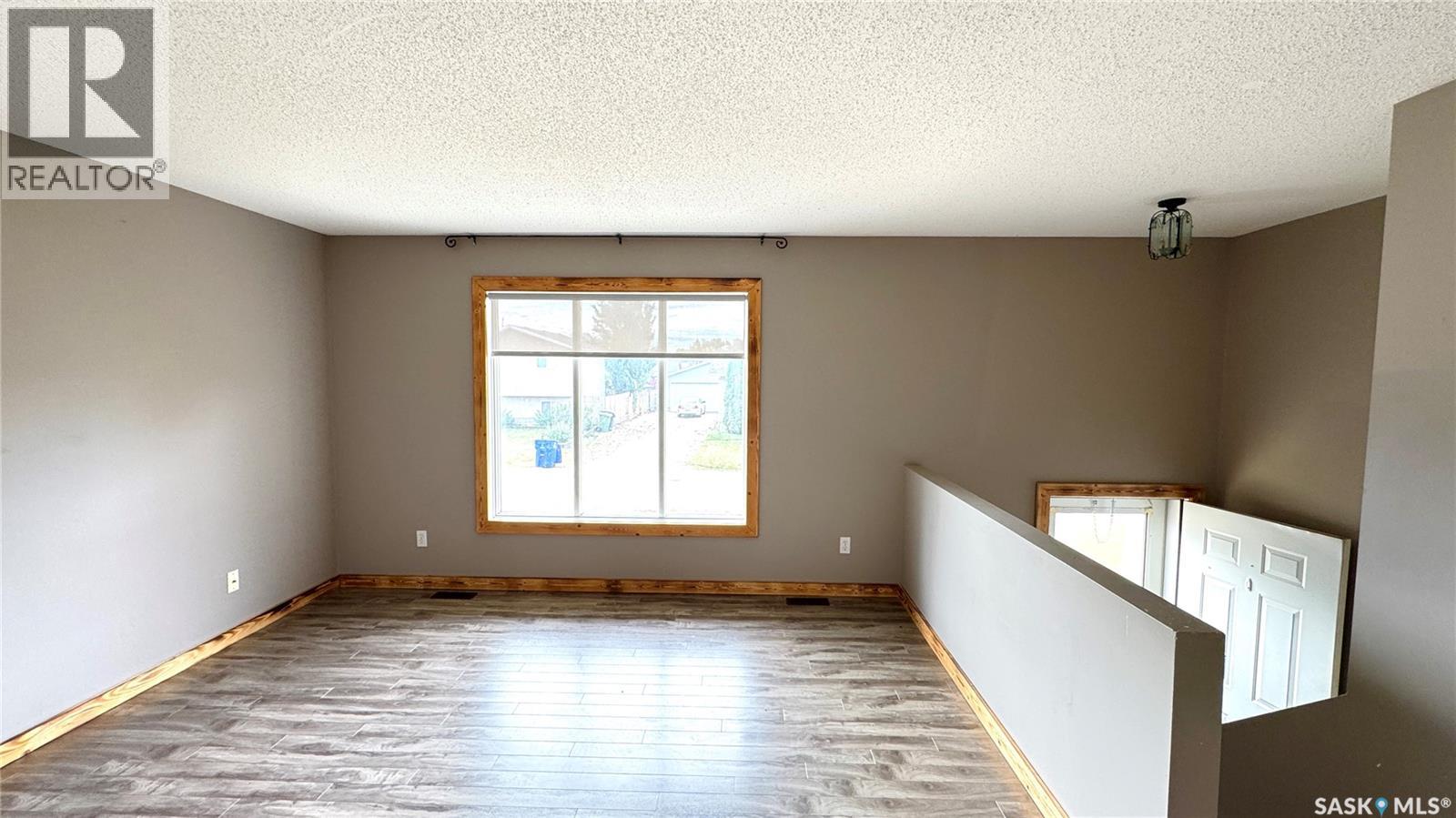 303 4th Street, Dundurn, Saskatchewan  S0K 1K0 - Photo 15 - SK019443