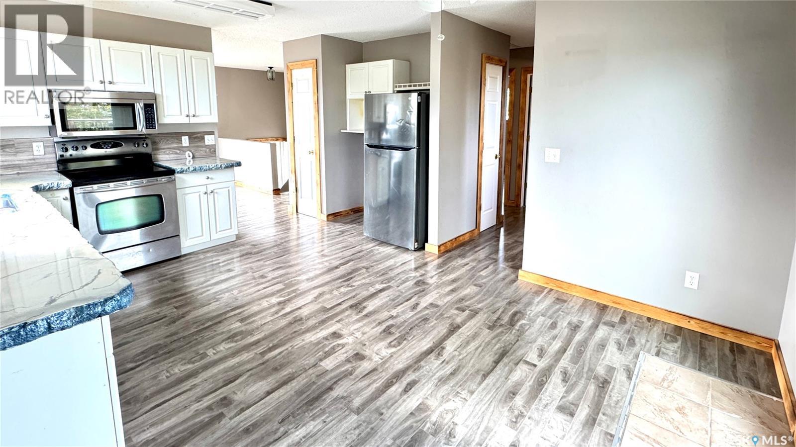 303 4th Street, Dundurn, Saskatchewan  S0K 1K0 - Photo 32 - SK019443