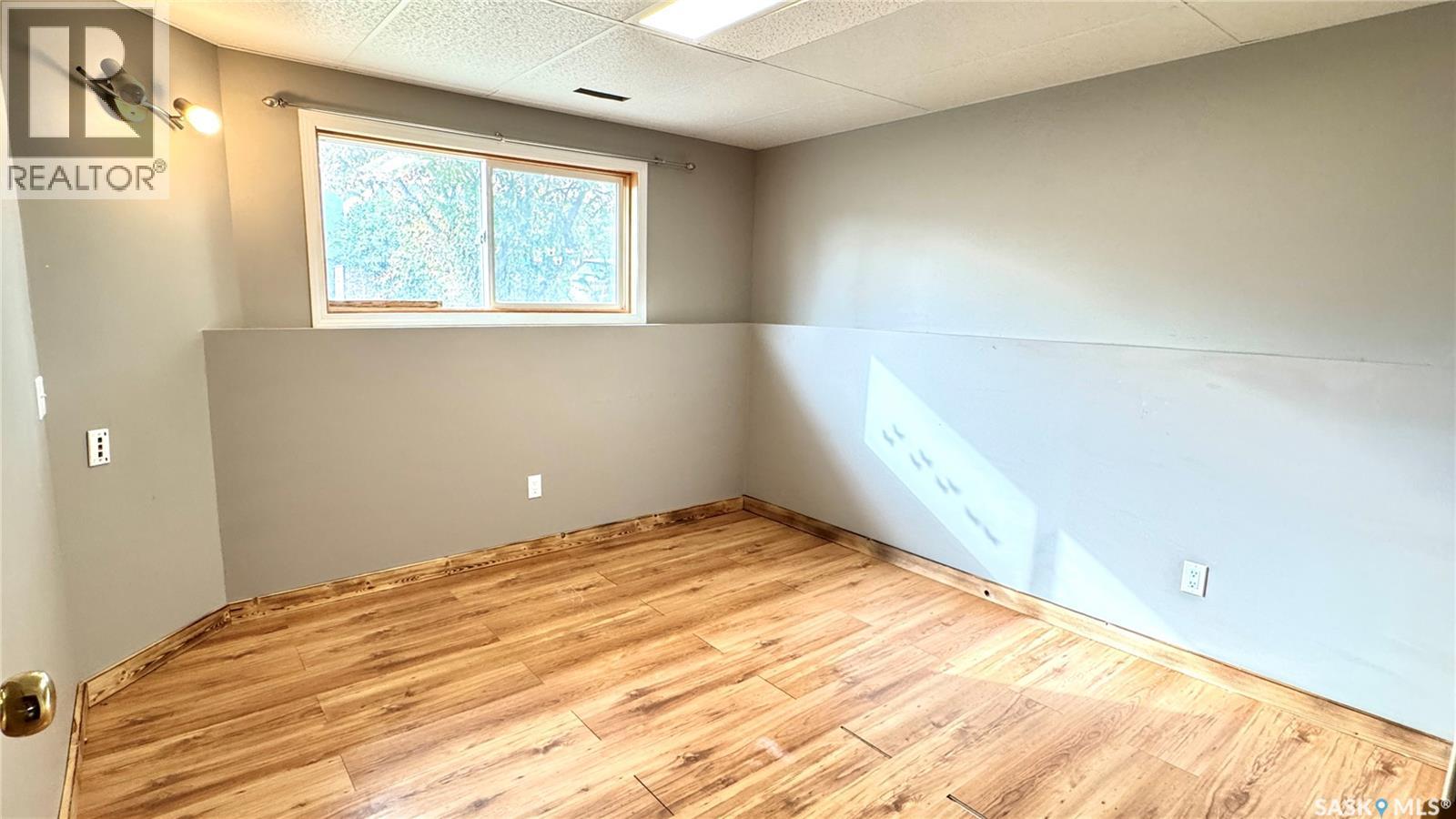 303 4th Street, Dundurn, Saskatchewan  S0K 1K0 - Photo 38 - SK019443
