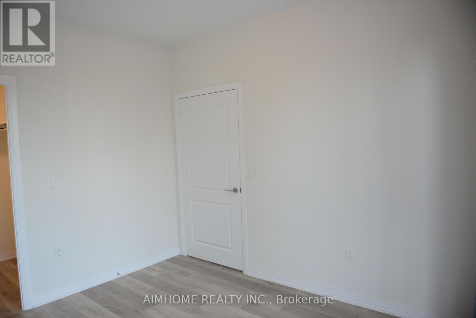206 - 15 Watergarden Drive, Mississauga, Ontario  L5R 0H4 - Photo 12 - W12458729