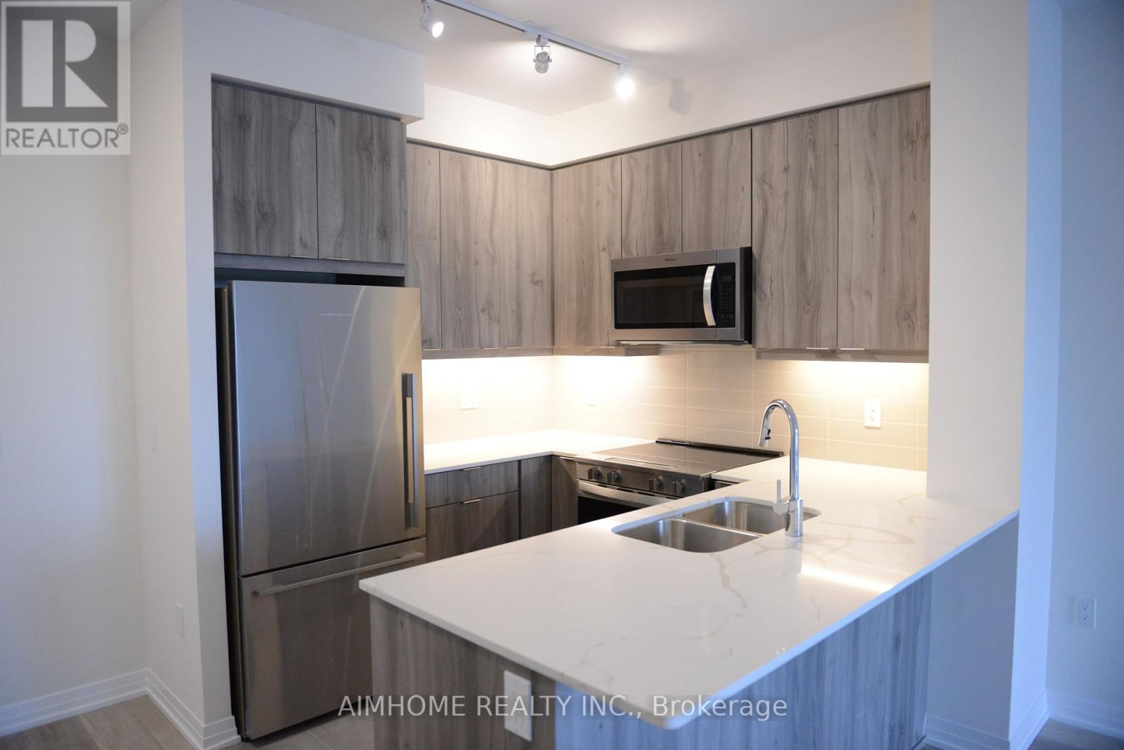 206 - 15 Watergarden Drive, Mississauga, Ontario  L5R 0H4 - Photo 6 - W12458729