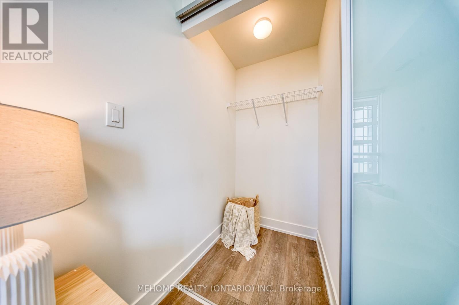 905 - 180 Fairview Mall Drive, Toronto (Don Valley Village), Ontario  M2J 4T1 - Photo 22 - C12458736