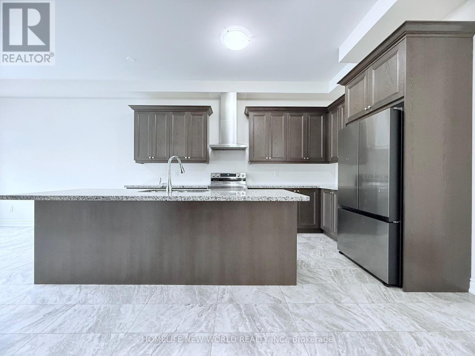 538 Baker Hill Boulevard, Whitchurch-Stouffville, Ontario  L4A 5G3 - Photo 7 - N12458735