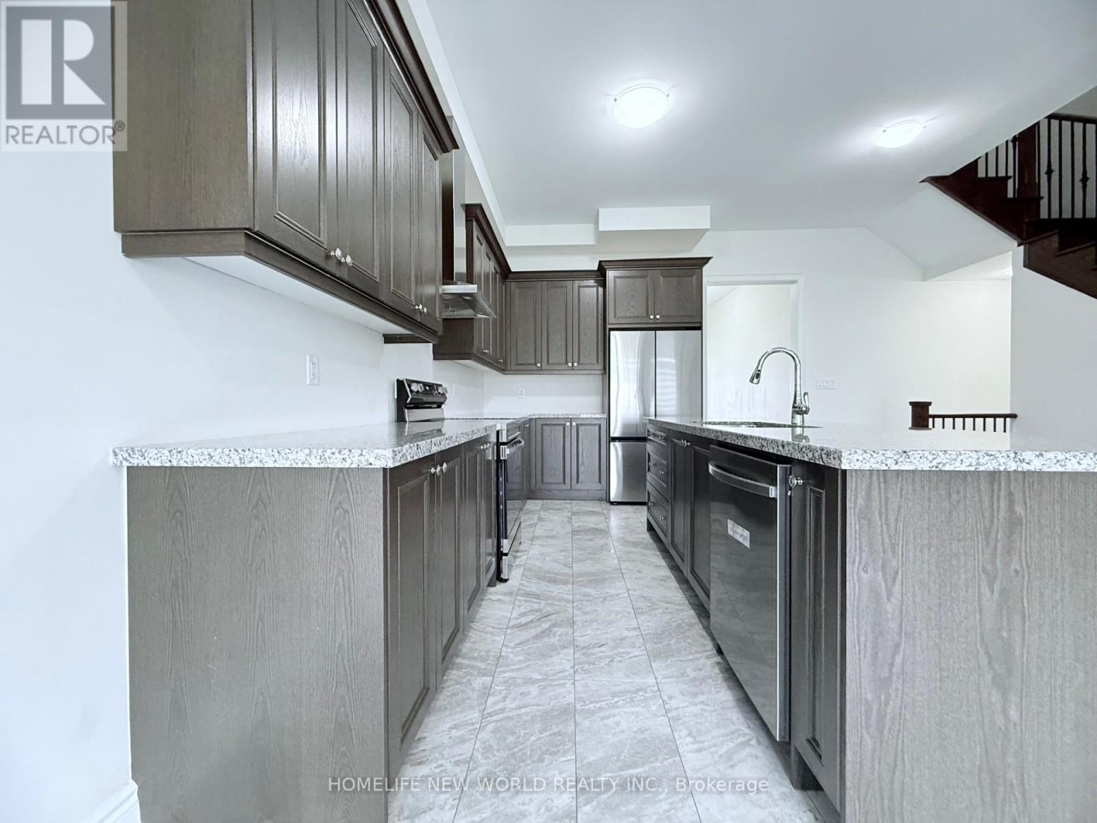 538 Baker Hill Boulevard, Whitchurch-Stouffville, Ontario  L4A 5G3 - Photo 8 - N12458735