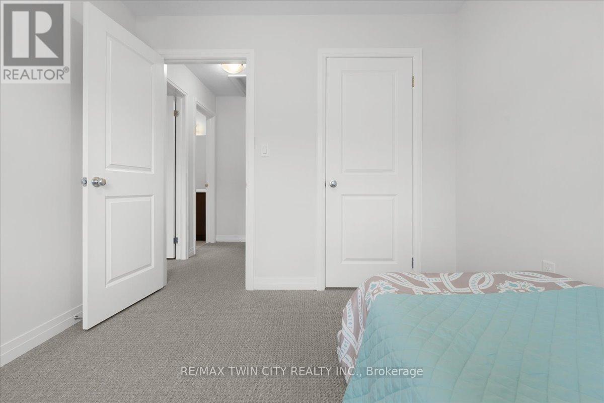 62 - 155 Equestrian Way, Cambridge, Ontario  N3E 0E8 - Photo 31 - X12458737