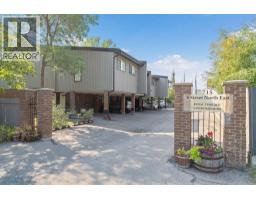 F, 715 6 Street NE Renfrew