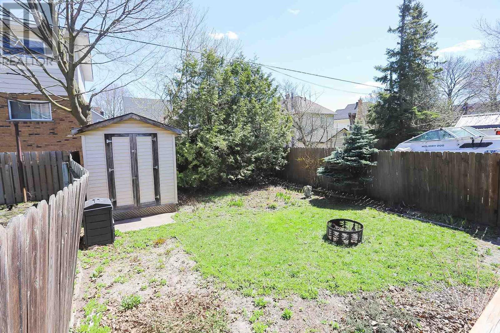 142 Woodward Ave, Sault Ste. Marie, Ontario  P6A 3T7 - Photo 3 - SM251039