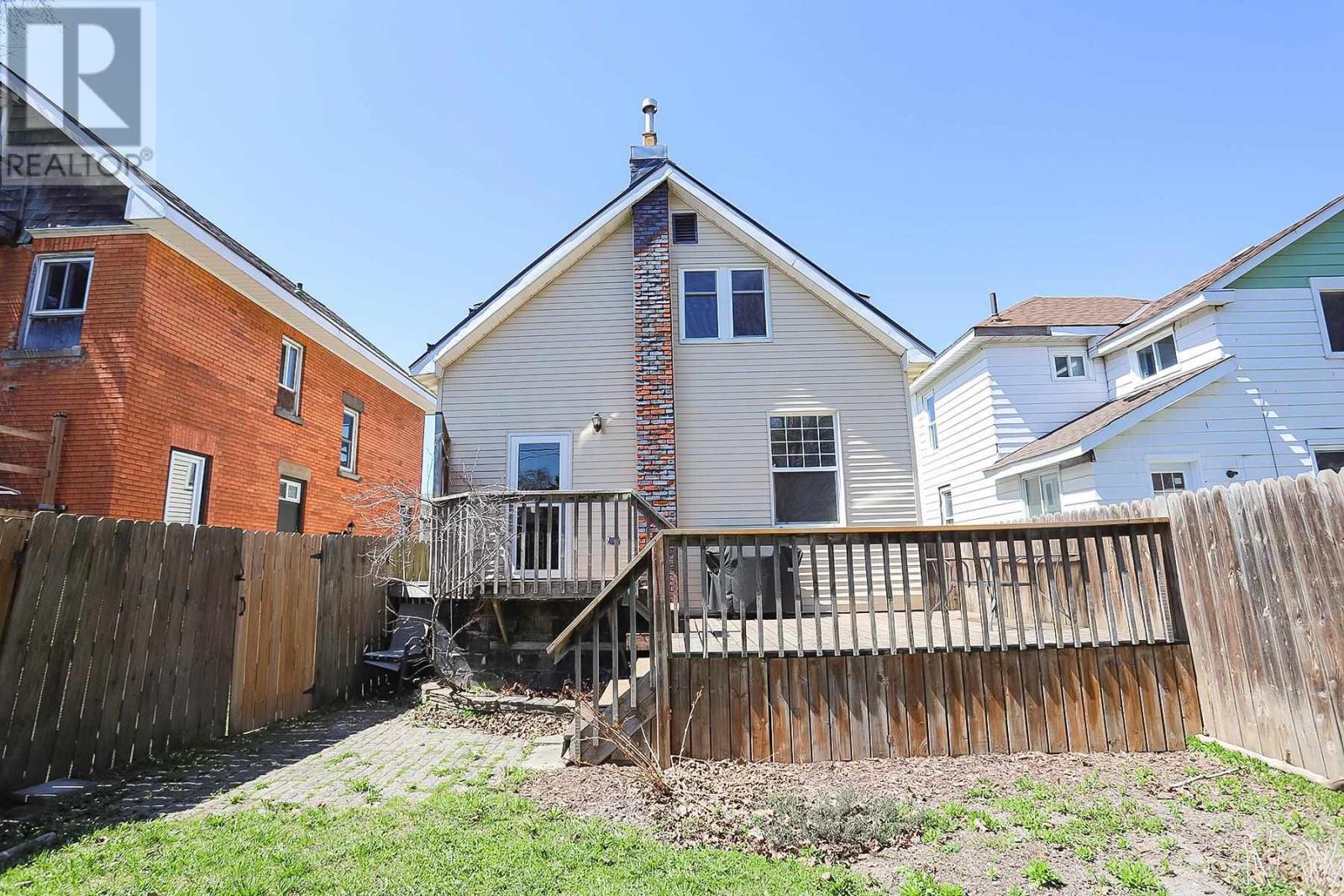 142 Woodward Ave, Sault Ste. Marie, Ontario  P6A 3T7 - Photo 9 - SM251039