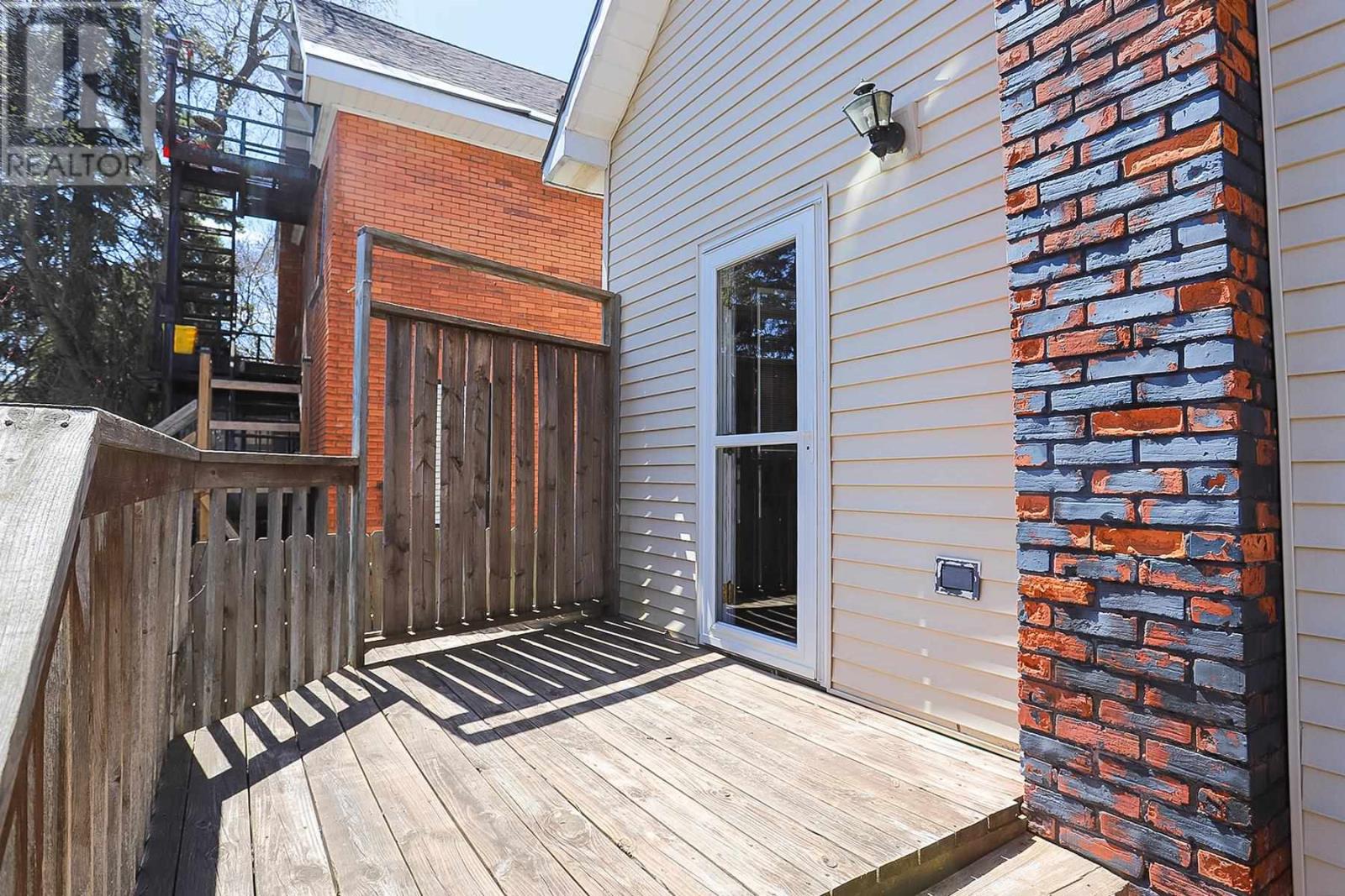 142 Woodward Ave, Sault Ste. Marie, Ontario  P6A 3T7 - Photo 6 - SM251039