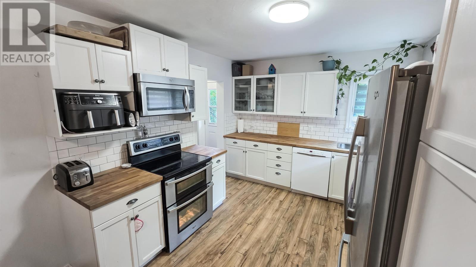 912 Ninth St N, Kenora, Ontario  P9N 2T2 - Photo 4 - TB252749