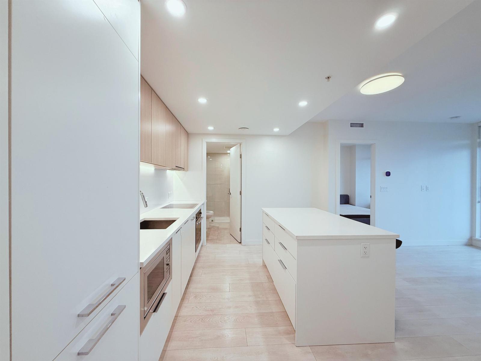 1304 13318 104 Avenue, Surrey, British Columbia  V3T 0R2 - Photo 4 - R3057727