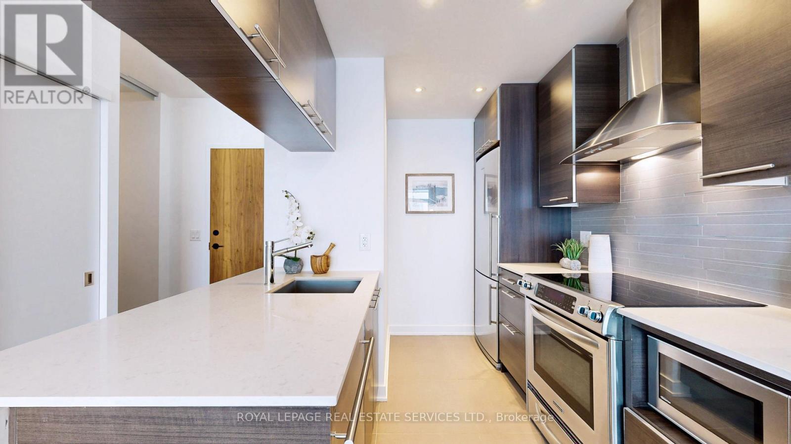 1209 - 1 Market Street, Toronto, Ontario  M5E 0A2 - Photo 6 - C12446114
