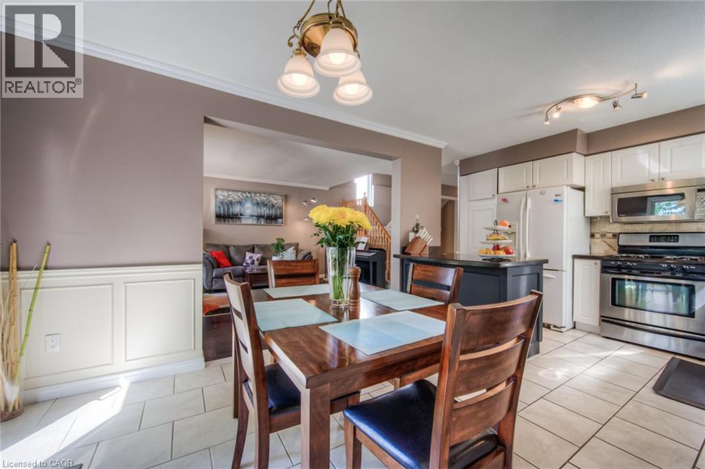 664 Brandenburg Boulevard, Waterloo, Ontario  N2T 2V4 - Photo 11 - 40778473