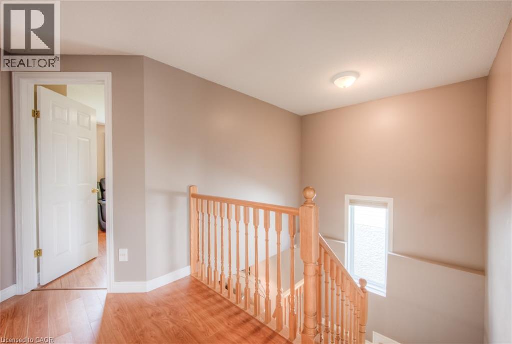 664 Brandenburg Boulevard, Waterloo, Ontario  N2T 2V4 - Photo 17 - 40778473