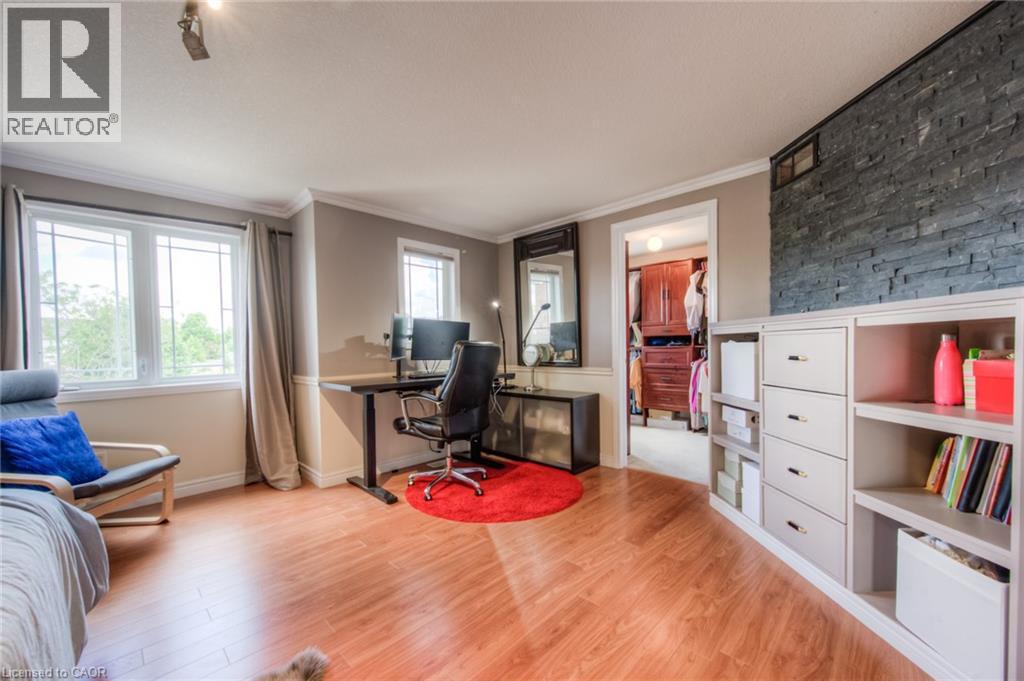 664 Brandenburg Boulevard, Waterloo, Ontario  N2T 2V4 - Photo 20 - 40778473