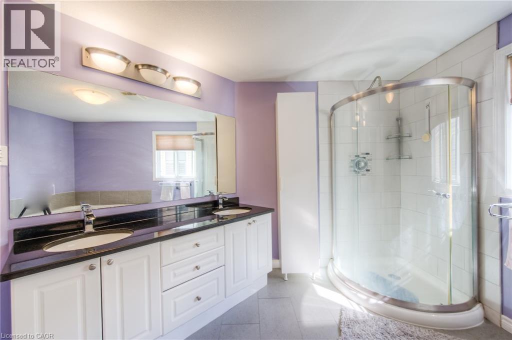 664 Brandenburg Boulevard, Waterloo, Ontario  N2T 2V4 - Photo 22 - 40778473