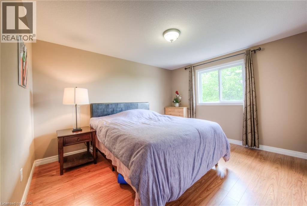 664 Brandenburg Boulevard, Waterloo, Ontario  N2T 2V4 - Photo 24 - 40778473