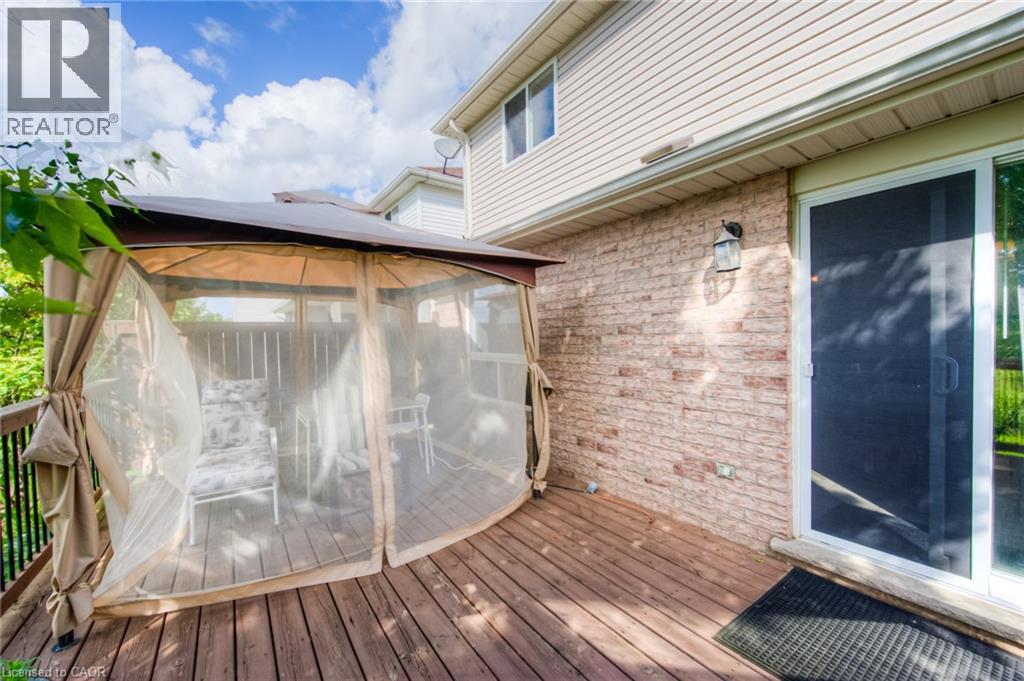 664 Brandenburg Boulevard, Waterloo, Ontario  N2T 2V4 - Photo 32 - 40778473