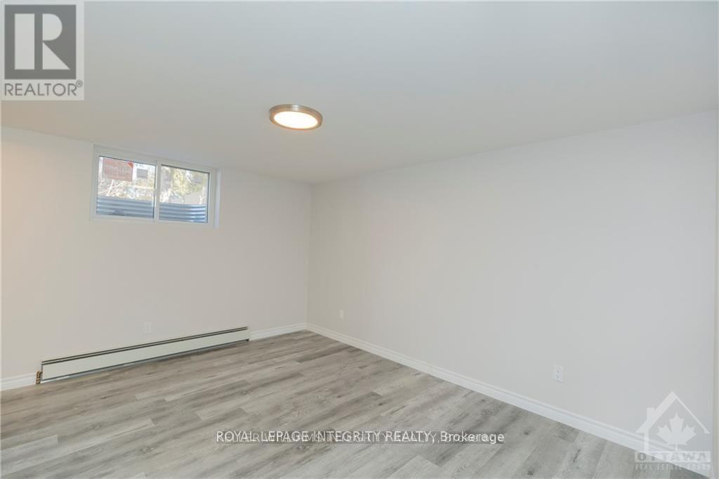 B - 1105 Falaise Road, Ottawa, Ontario  K2E 6R1 - Photo 17 - X12425772