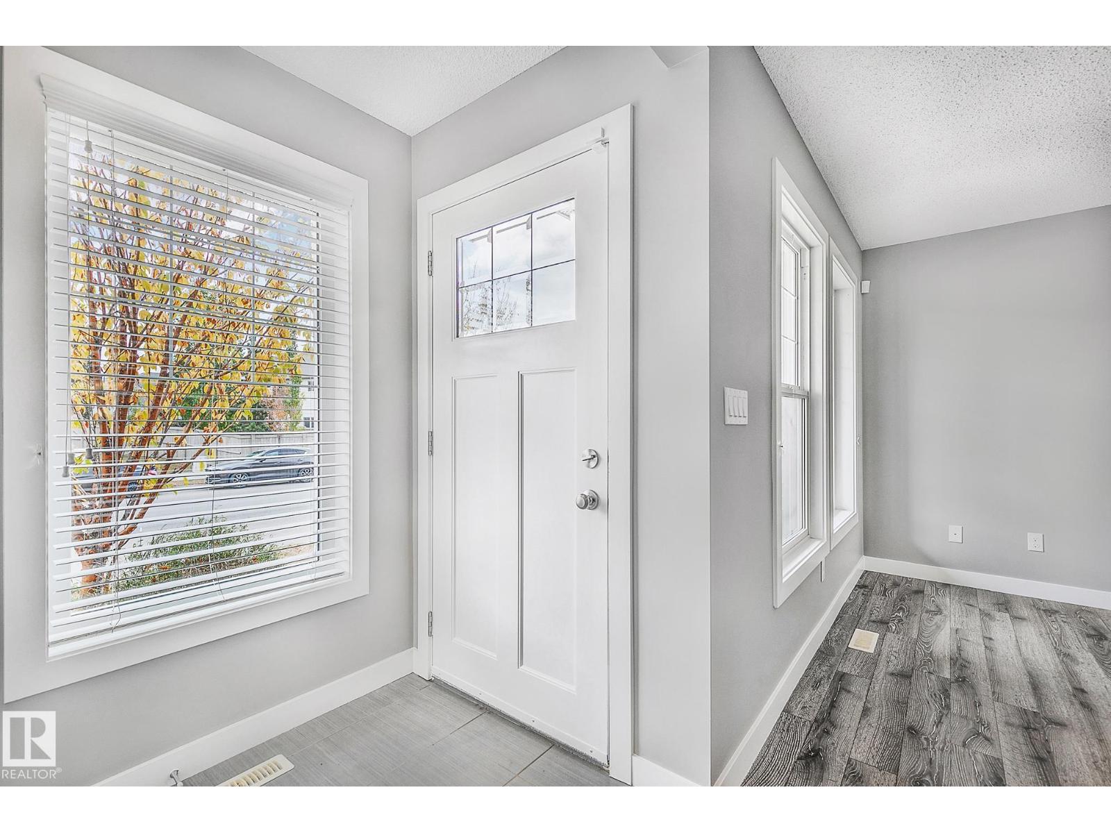 7388 Edgemont Wy Nw, Edmonton, Alberta  T6M 0P4 - Photo 3 - E4461867