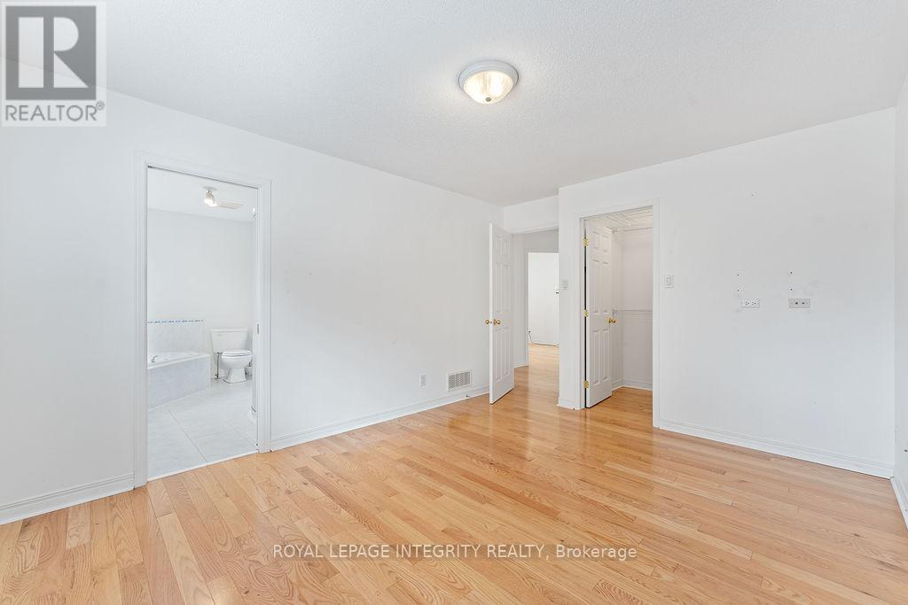 81 Lloydalex Crescent, Ottawa, Ontario  K2S 2E8 - Photo 20 - X12458748