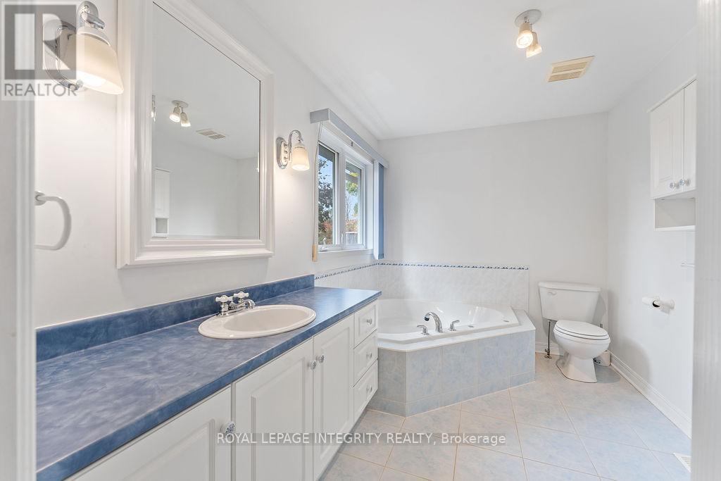 81 Lloydalex Crescent, Ottawa, Ontario  K2S 2E8 - Photo 21 - X12458748