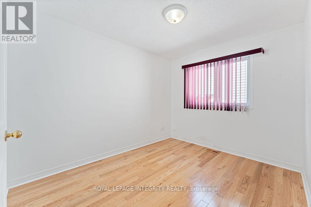81 Lloydalex Crescent, Ottawa, Ontario  K2S 2E8 - Photo 24 - X12458748