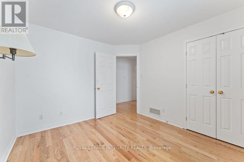 81 Lloydalex Crescent, Ottawa, Ontario  K2S 2E8 - Photo 27 - X12458748