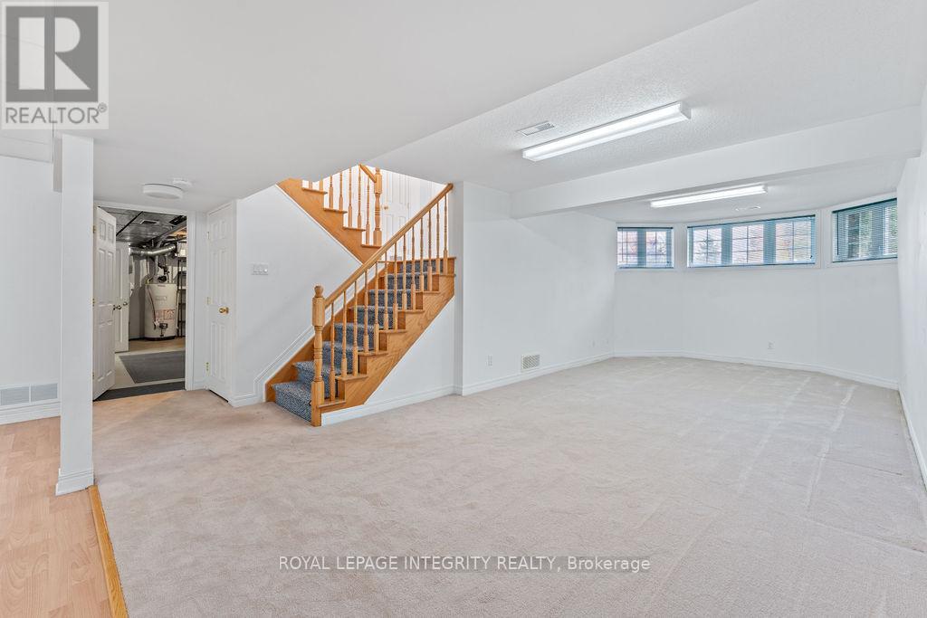 81 Lloydalex Crescent, Ottawa, Ontario  K2S 2E8 - Photo 30 - X12458748