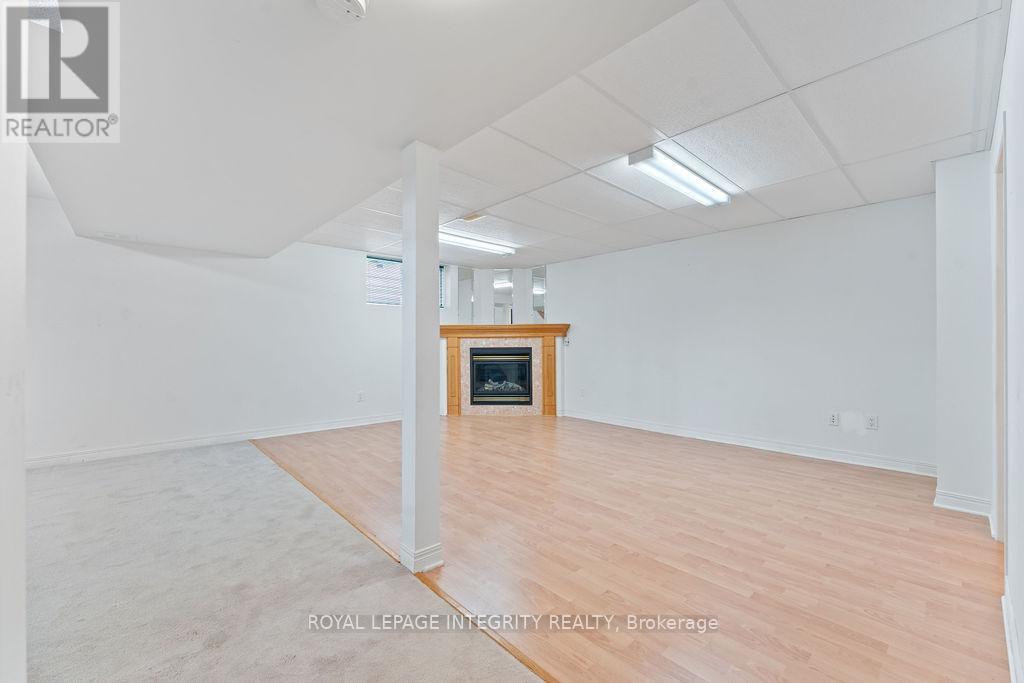 81 Lloydalex Crescent, Ottawa, Ontario  K2S 2E8 - Photo 32 - X12458748