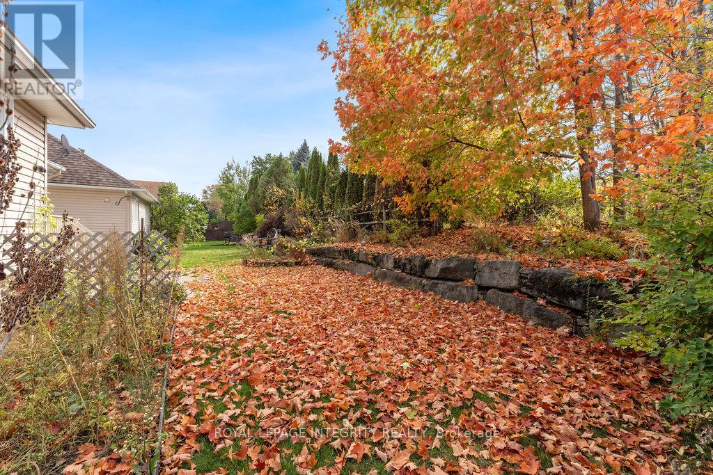 81 Lloydalex Crescent, Ottawa, Ontario  K2S 2E8 - Photo 44 - X12458748