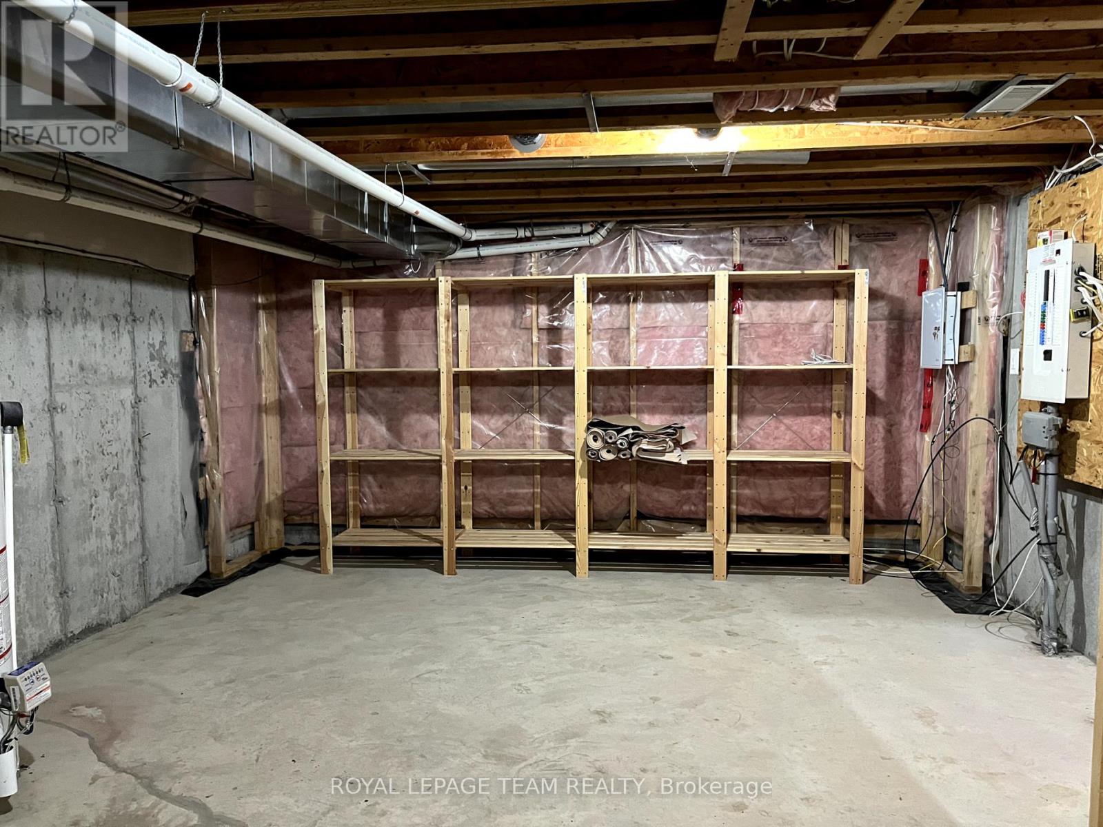 35 Jenscott Private, Ottawa, Ontario  K2C 0E4 - Photo 30 - X12458749