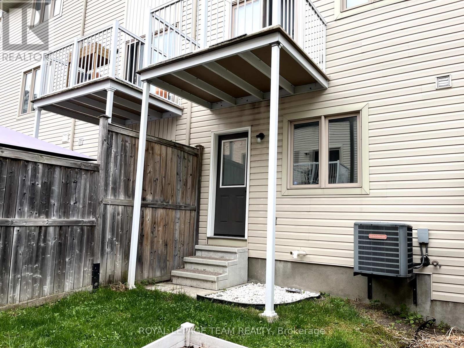 35 Jenscott Private, Ottawa, Ontario  K2C 0E4 - Photo 32 - X12458749