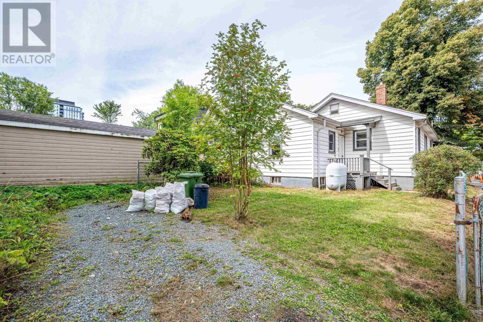 5644 Macara Street, Halifax, Nova Scotia  B3K 1W2 - Photo 27 - 202522866