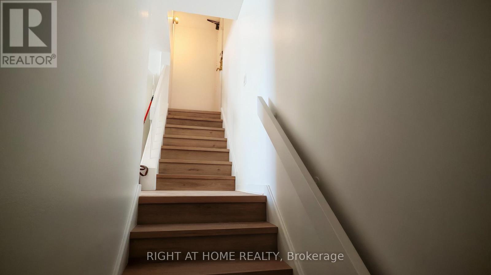 2434 - 33 Harbour Square, Toronto, Ontario  M5J 2G2 - Photo 3 - C12458745