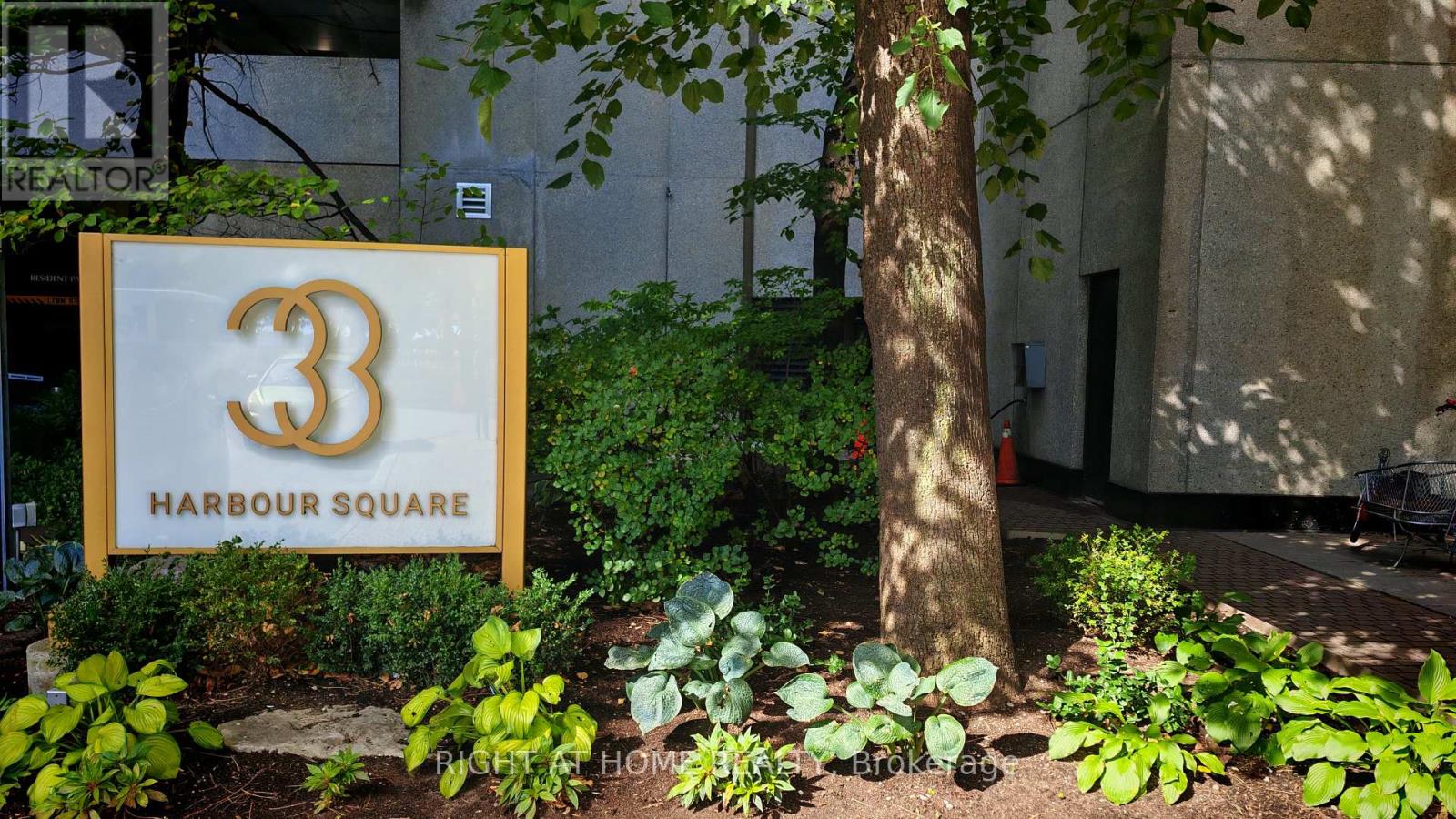 2434 - 33 Harbour Square, Toronto, Ontario  M5J 2G2 - Photo 9 - C12458745