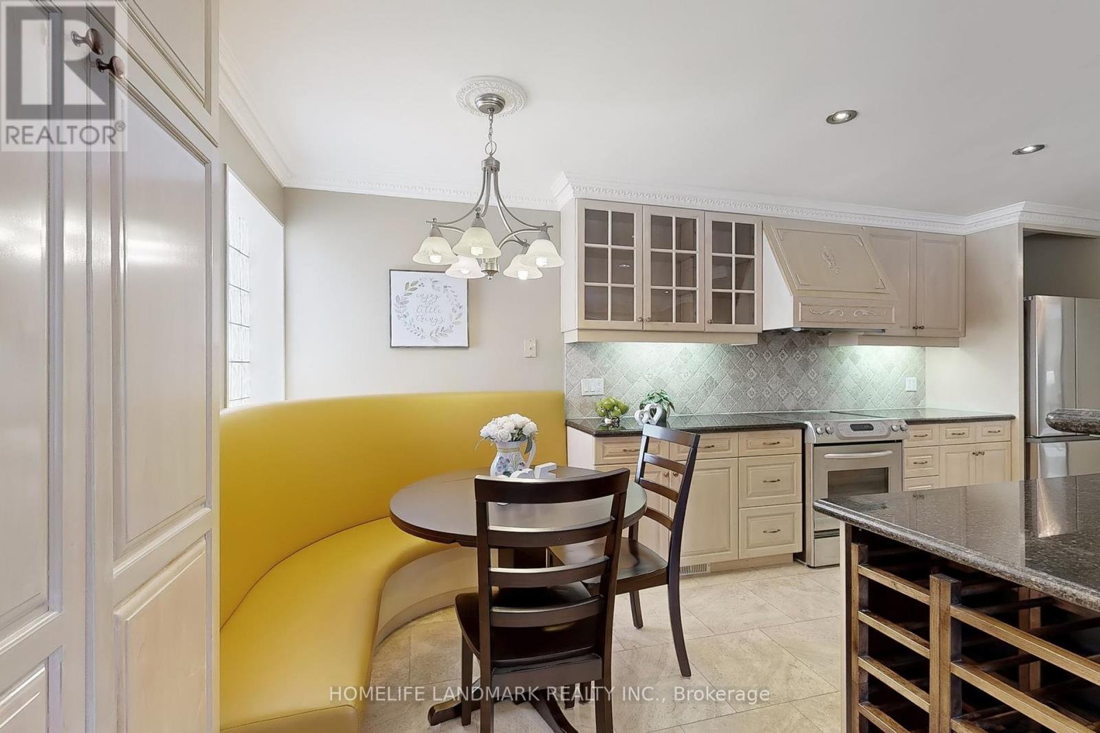 61 Whittaker Crescent, Toronto, Ontario  M2K 1K9 - Photo 16 - C12458746
